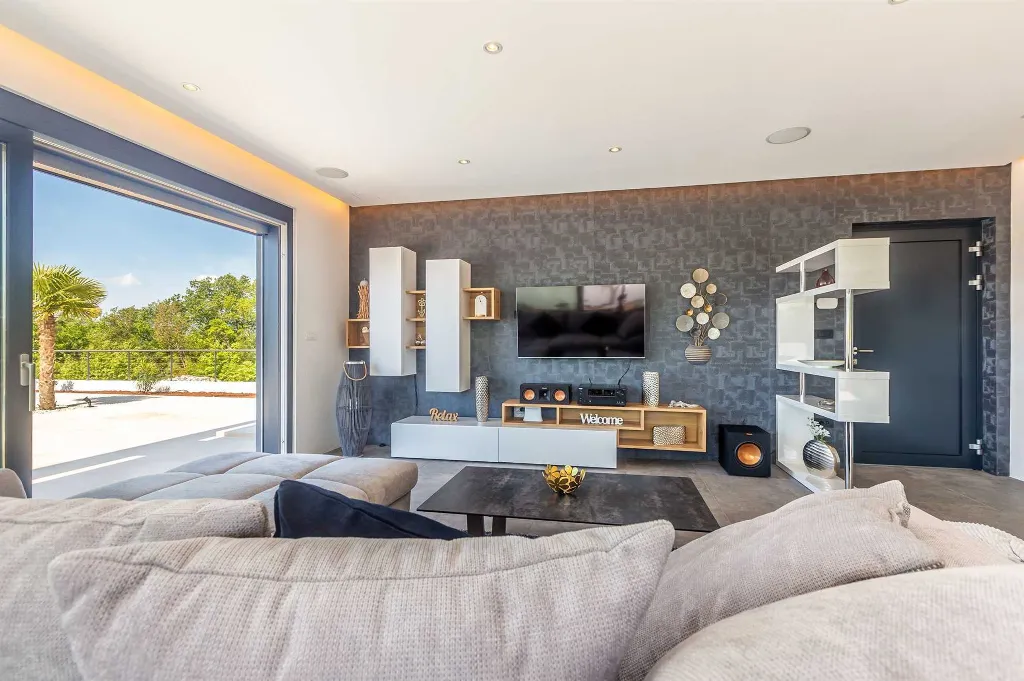 5-Bedroom Villa in Pinezići with Heated Pool