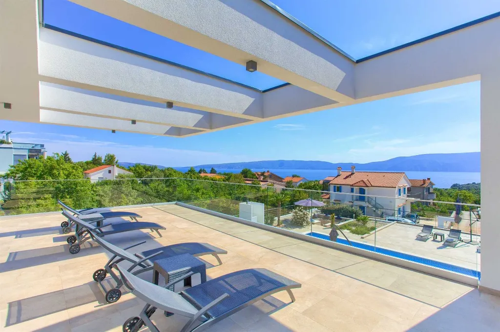 5-Bedroom Villa in Pinezići with Heated Pool