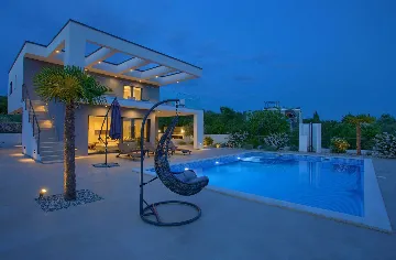 5-Bedroom Villa in Pinezići with Heated Pool