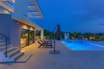 5-Bedroom Villa in Pinezići with Heated Pool