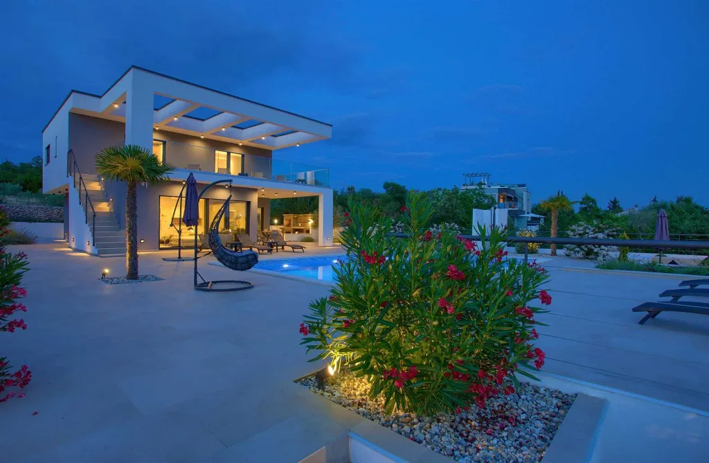 5-Bedroom Villa in Pinezići with Heated Pool