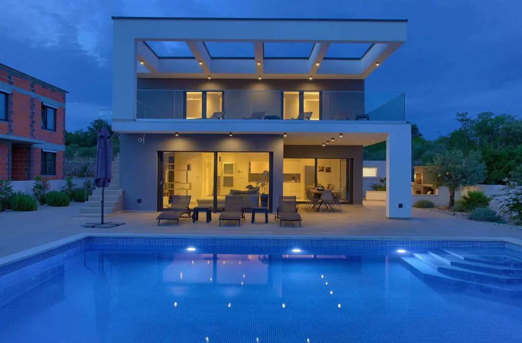 5-Bedroom Villa in Pinezići with Heated Pool