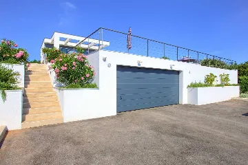 5-Bedroom Villa in Pinezići with Heated Pool