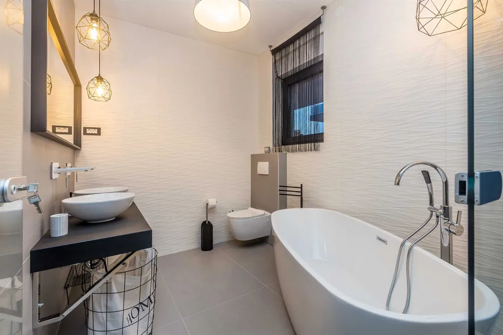2-Bedroom Apartment with Private Pool in Njivice