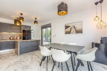 2-Bedroom Apartment with Private Pool in Njivice