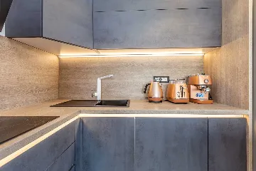 2-Bedroom Apartment with Private Pool in Njivice