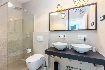 2-Bedroom Apartment with Private Pool in Njivice