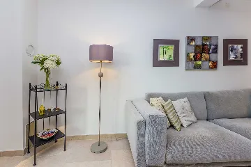 House with Private Pool in Milovčići for 8 Guests