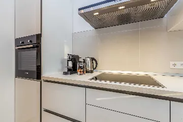 House with Private Pool in Milovčići for 8 Guests