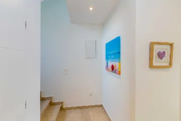 House with Private Pool in Milovčići for 8 Guests