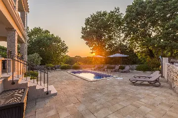 House with Private Pool in Milovčići for 8 Guests