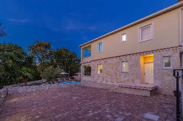 House with Private Pool in Milovčići for 8 Guests