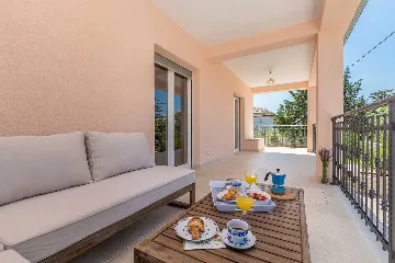 House in Pinezići with Private Pool for 6