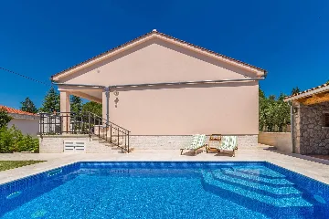 House in Pinezići with Private Pool for 6