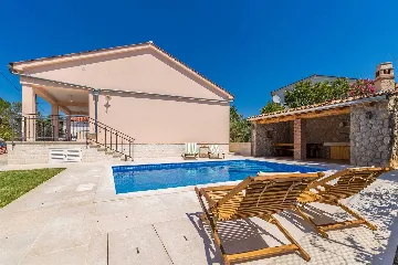 House in Pinezići with Private Pool for 6