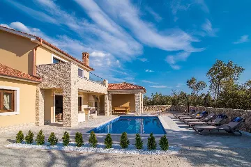 3-Bedroom Villa with Private Pool in Pinezići