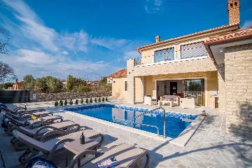 3-Bedroom Villa with Private Pool in Pinezići