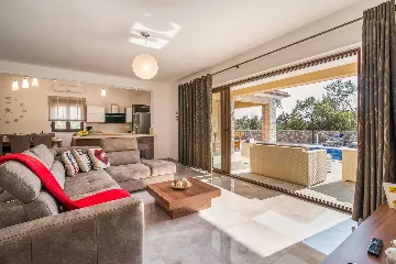 3-Bedroom Villa with Private Pool in Pinezići