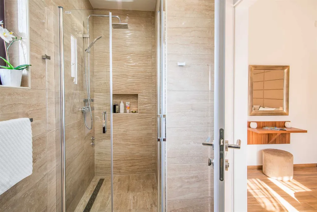 3-Bedroom Villa with Private Pool in Pinezići