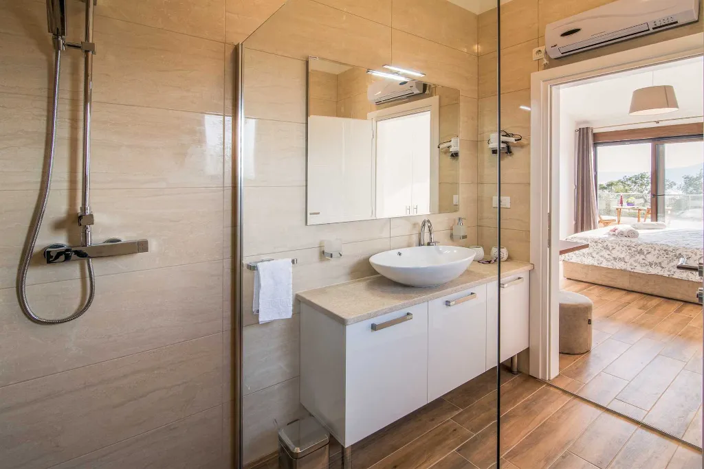3-Bedroom Villa with Private Pool in Pinezići
