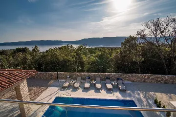 3-Bedroom Villa with Private Pool in Pinezići