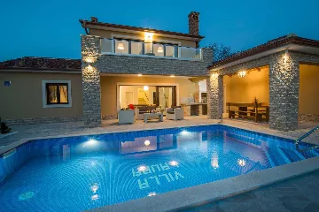 3-Bedroom Villa with Private Pool in Pinezići