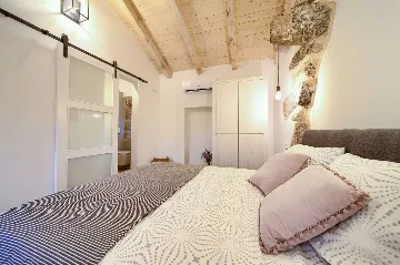 Rustic Villa in Gostinjac for Up to 6 Guests