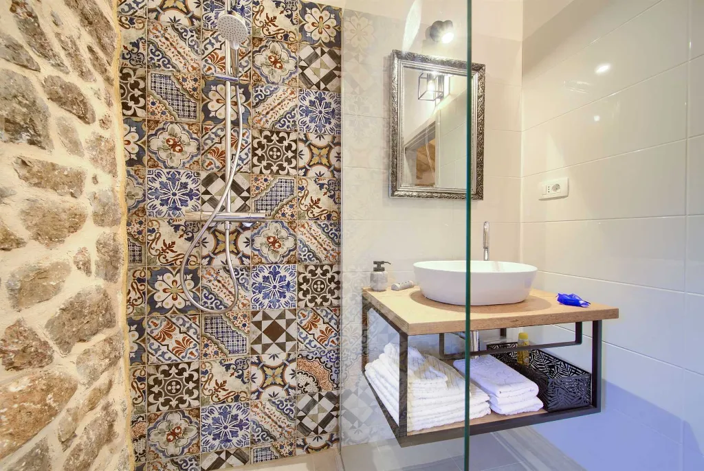 Rustic Villa in Gostinjac for Up to 6 Guests
