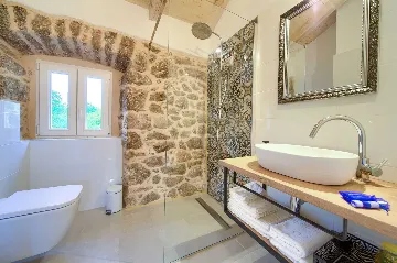 Rustic Villa in Gostinjac for Up to 6 Guests