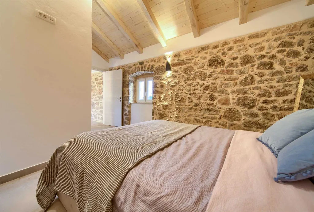 Rustic Villa in Gostinjac for Up to 6 Guests