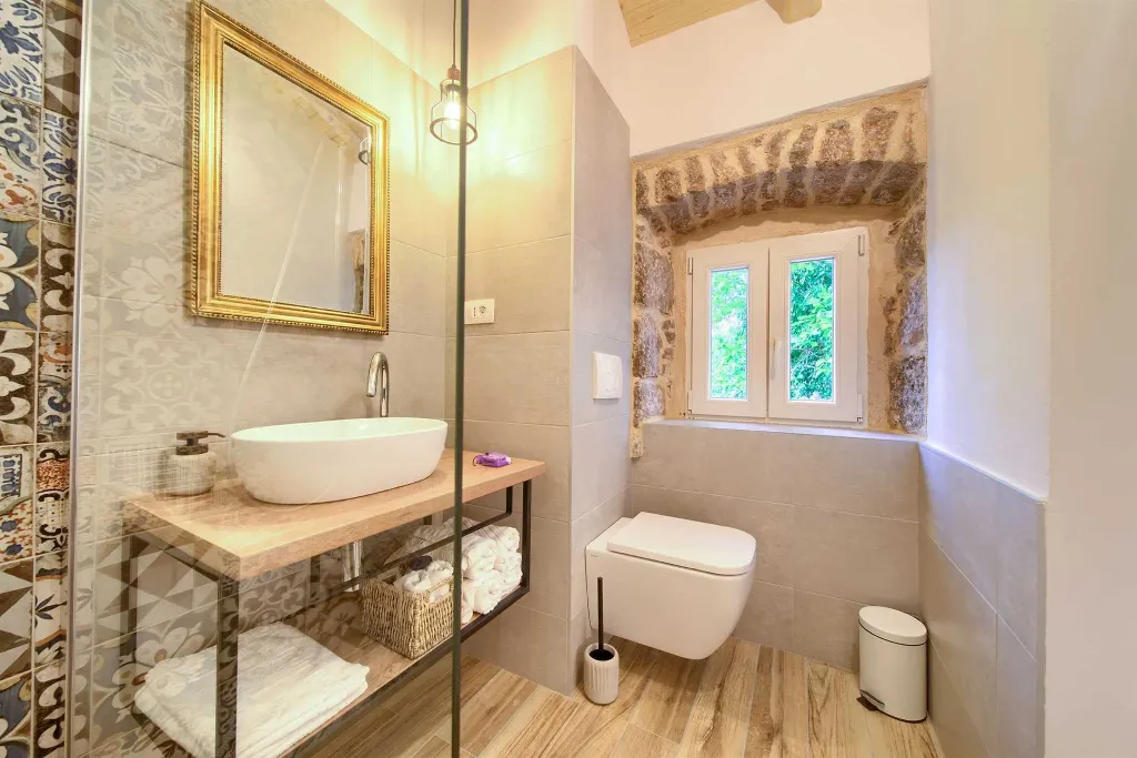 Rustic Villa in Gostinjac for Up to 6 Guests