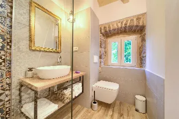 Rustic Villa in Gostinjac for Up to 6 Guests