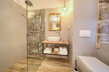 Rustic Villa in Gostinjac for Up to 6 Guests