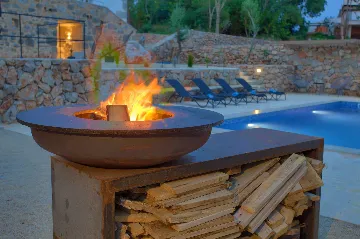 Rustic Villa in Gostinjac for Up to 6 Guests