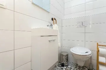 Milohnići House for Up to 8 with Heated Pool