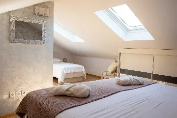 House in Žgaljići for 4 Guests with Private Pool