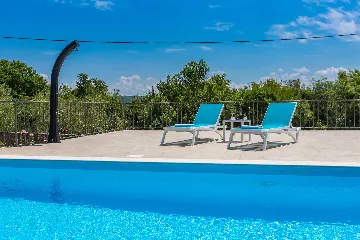 House in Žgaljići for 4 Guests with Private Pool