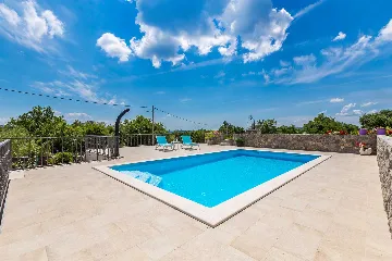 House in Žgaljići for 4 Guests with Private Pool