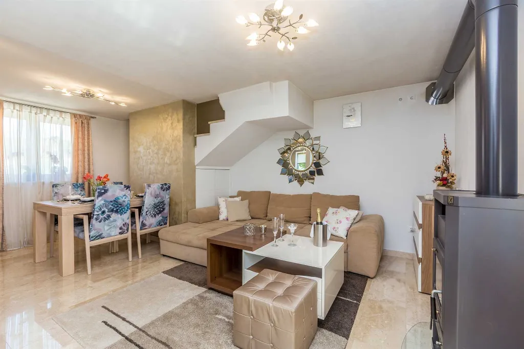 House in Žgaljići for 4 Guests with Private Pool