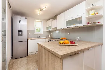 House in Žgaljići for 4 Guests with Private Pool