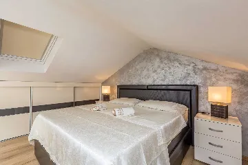 House in Žgaljići for 4 Guests with Private Pool