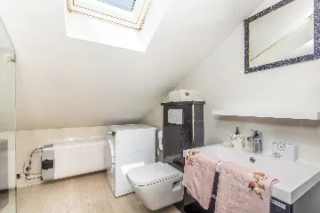 House in Žgaljići for 4 Guests with Private Pool