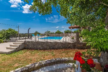 House in Žgaljići for 4 Guests with Private Pool