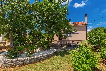 House in Žgaljići for 4 Guests with Private Pool