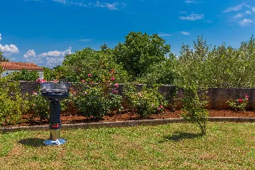 House in Žgaljići for 4 Guests with Private Pool