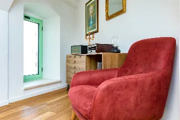 Renovated Rustic House in Milohnići for 6