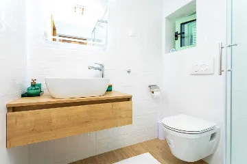 Renovated Rustic House in Milohnići for 6