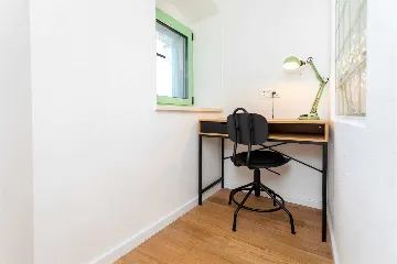 Renovated Rustic House in Milohnići for 6