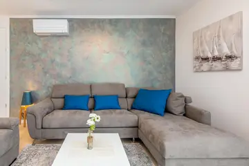 Malinska 4-Bedroom Villa with Sauna, Pool & Jacuzzi