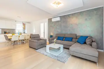 Malinska 4-Bedroom Villa with Sauna, Pool & Jacuzzi